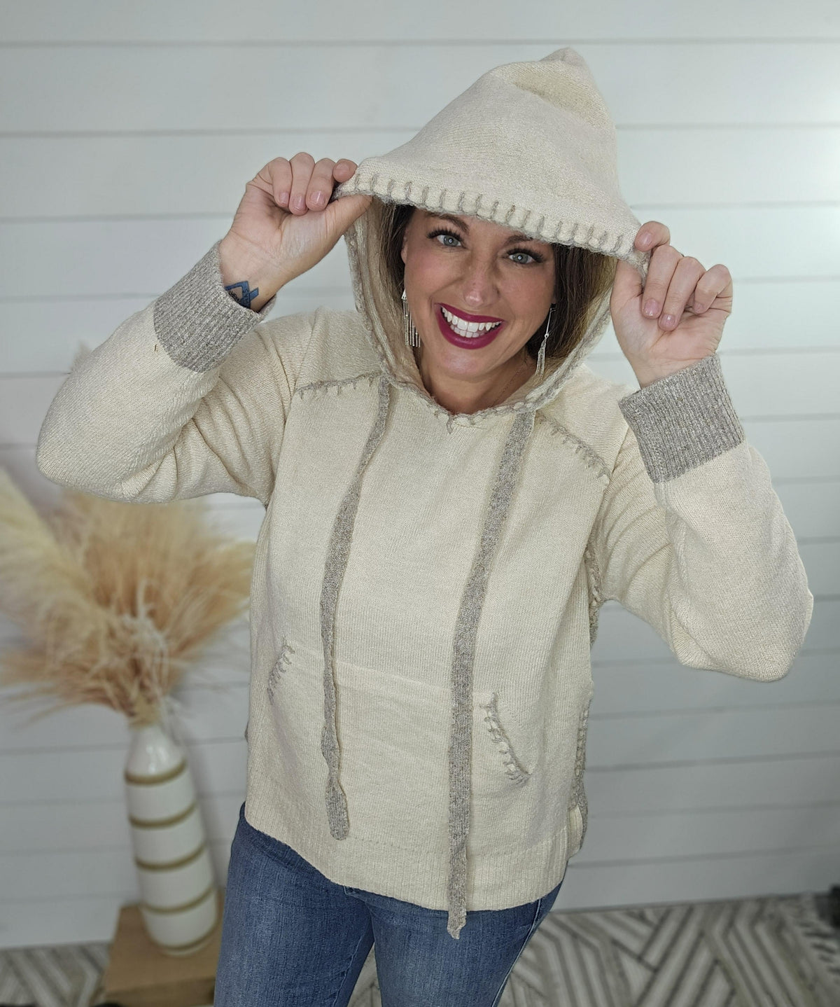 OATMEAL/TAUPE COLORBLOCK BLANKET STITCH LIGHT WEIGHT SWEATER HOODIE