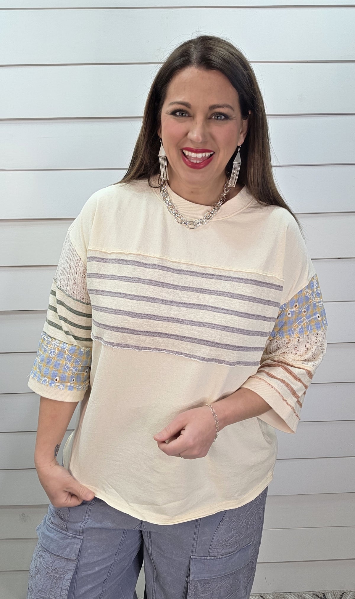 IVORY STRIPED COTTON KNIT TOP W/ COLORBLOCK HALF SLEEVES