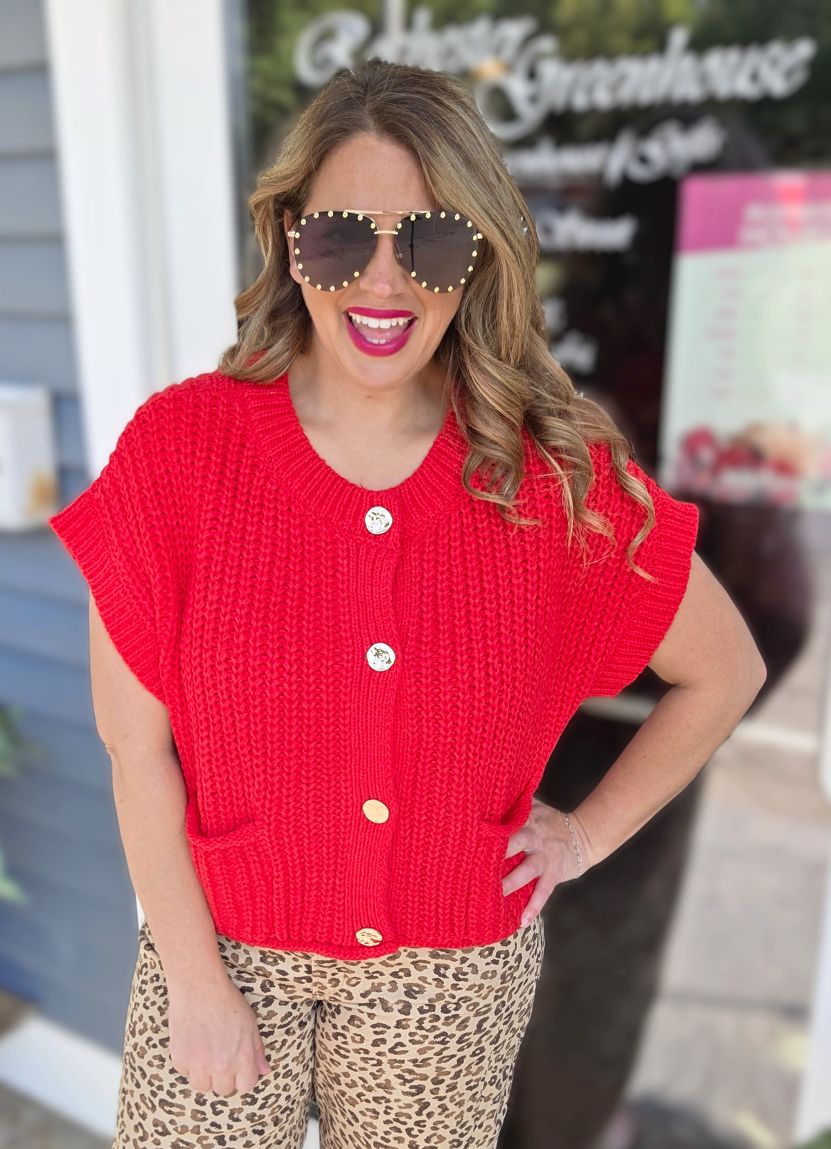 RED CHUNKY BUTTON DOWN SHORT SLEEVE SWEATER