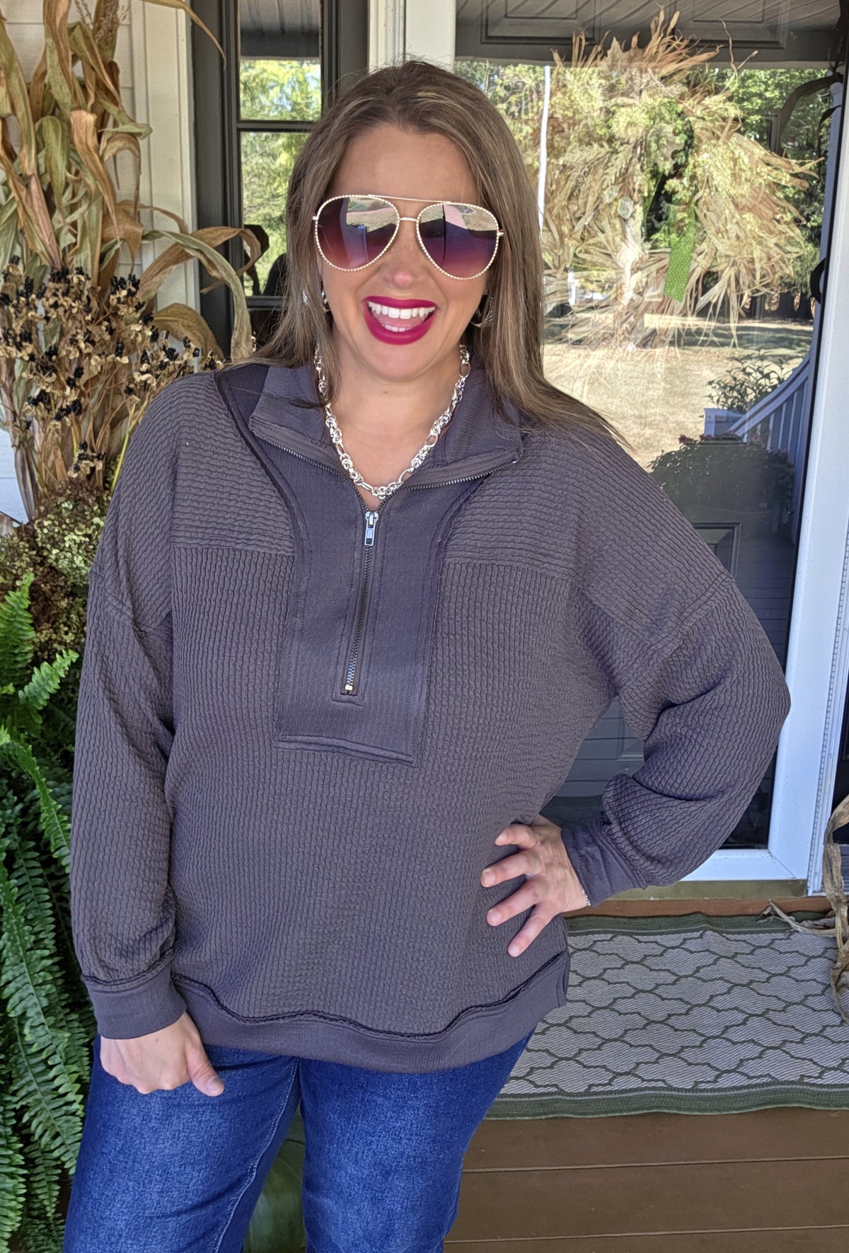 CHARCOAL TEXTURE QUARTER ZIP PULLOVER