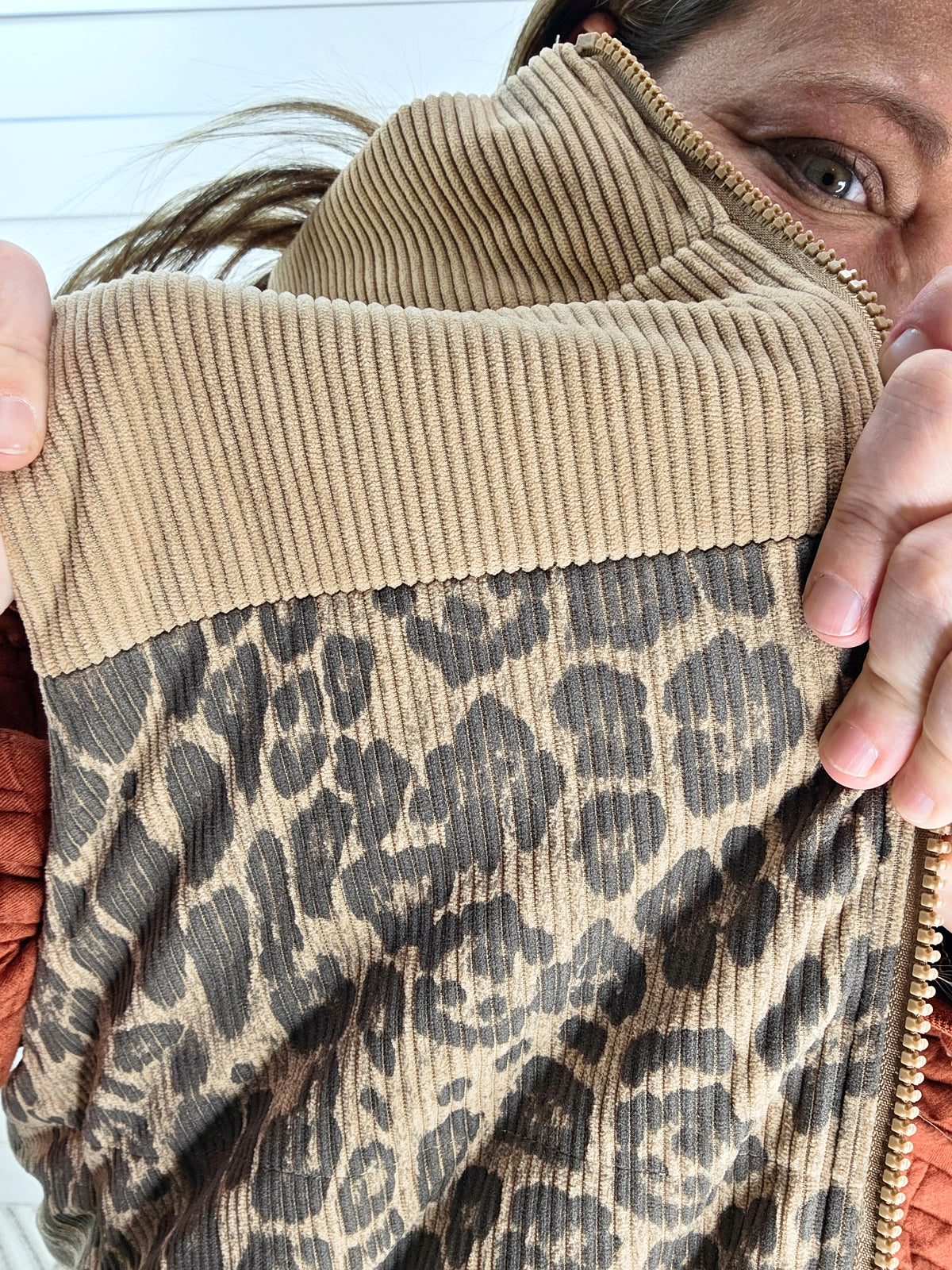 TAUPE LEOPARD CORD CONTRAST ZIPPER VEST