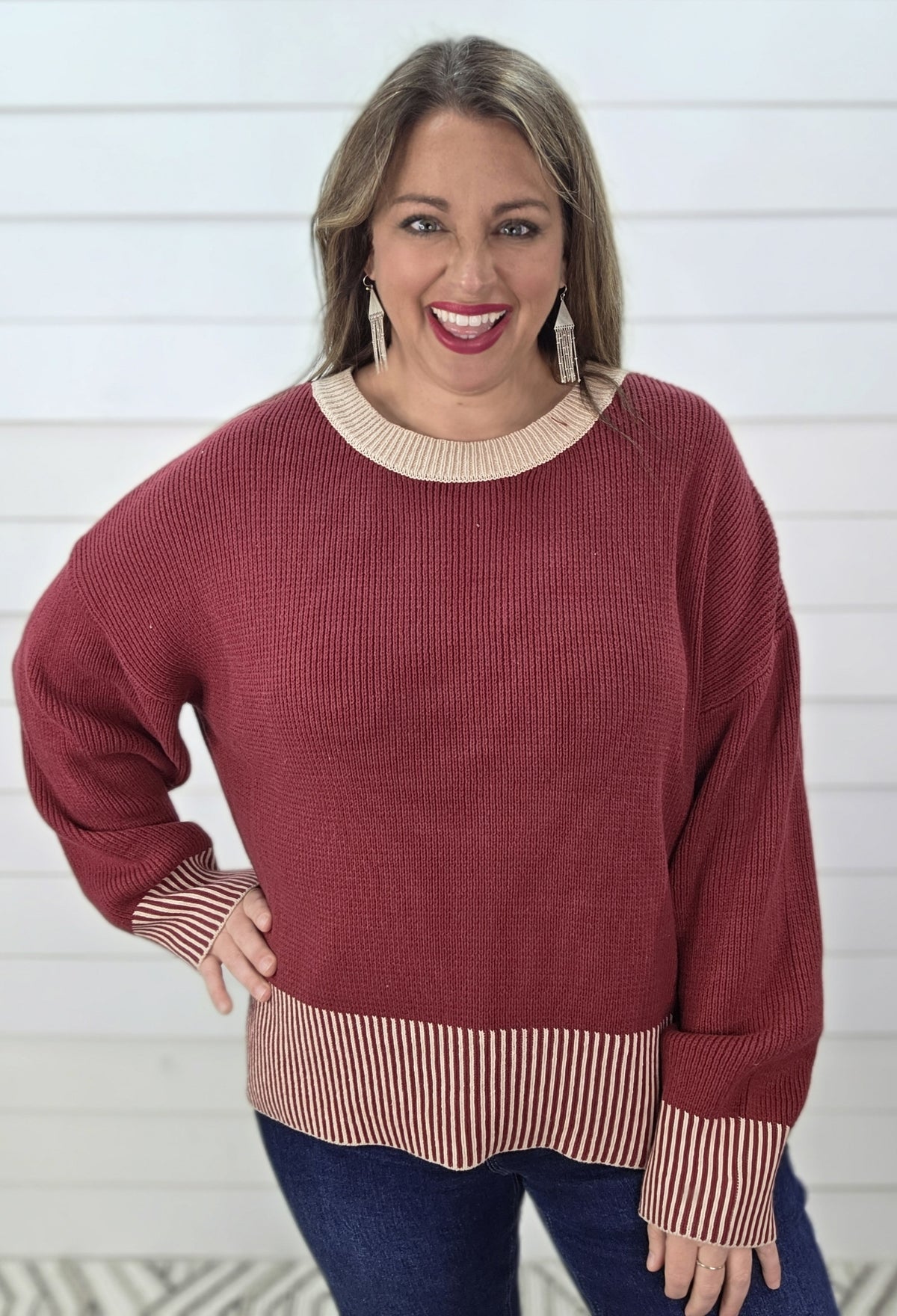 BURGUNDY CONTRAST STRIPED HEM W/ BUTTON BACK DETAIL SWEATER
