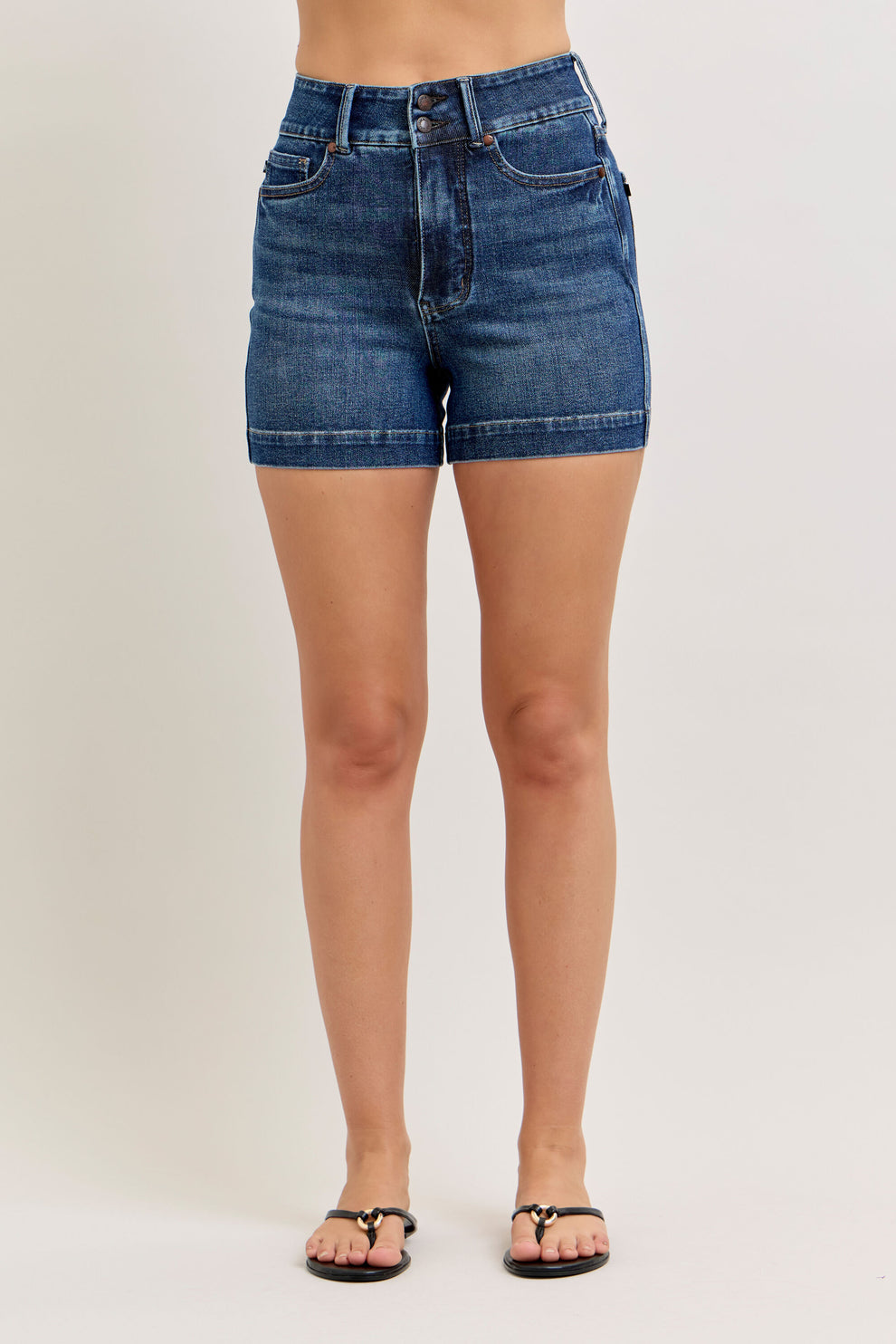 JUDY BLUE TUMMY CONTROL DOUBLE BUTTON MID LENGTH SHORTS