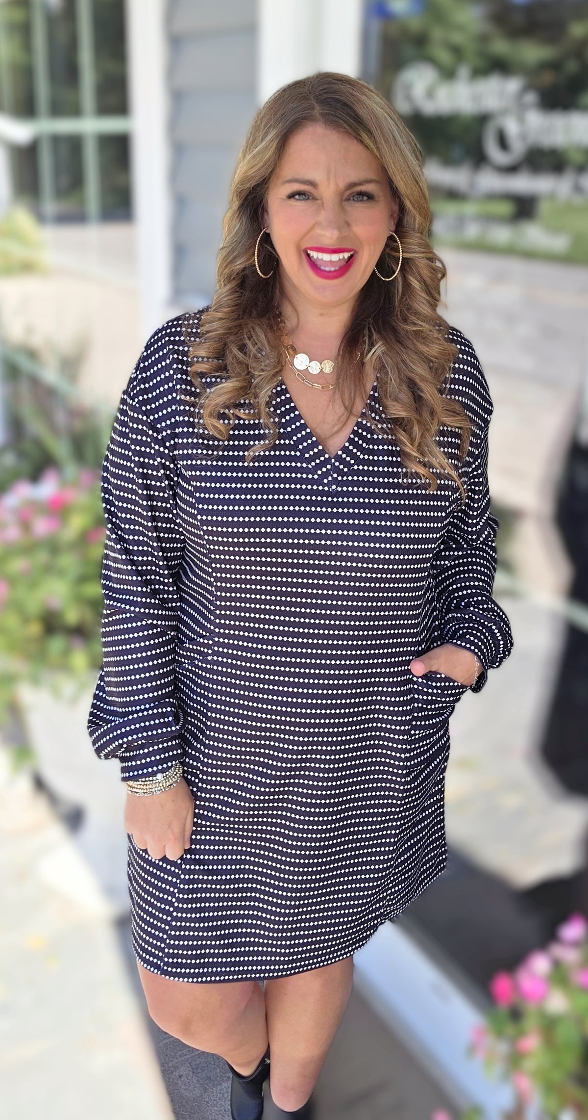 BLACK STRIPED V NECK LONG SLEEVE DRESS