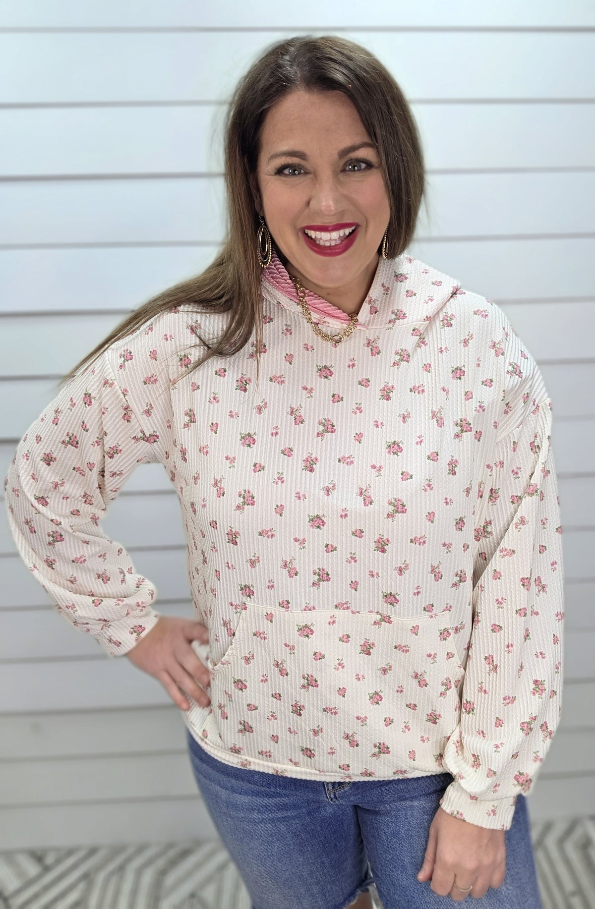 WHITE/PINK PETITE FLORAL RAISED RIBBED LIGHT WEIGHT HOODIE