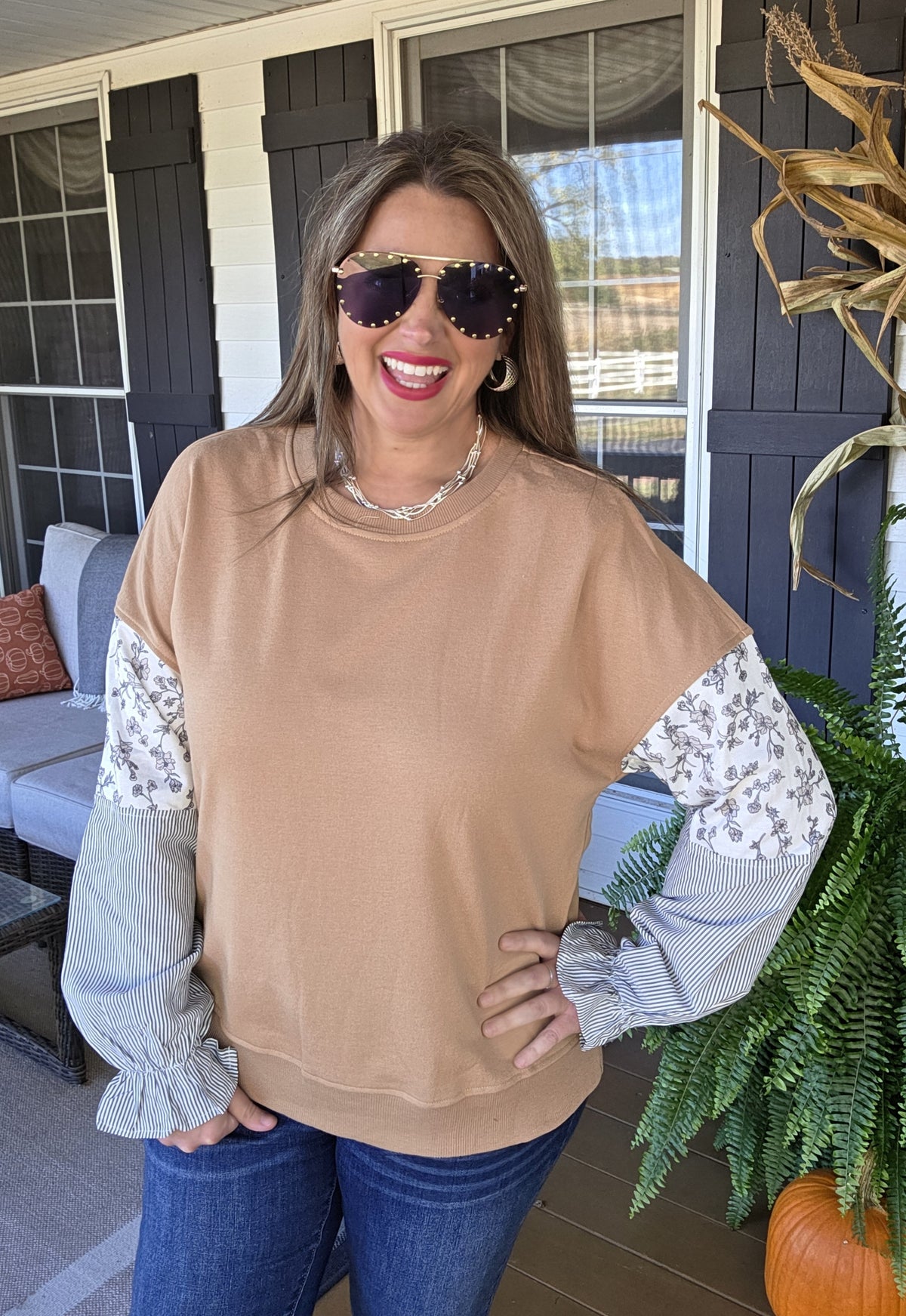 CAMEL FLORAL STRIPED CONTRAST FRENCH TERRY PULLOVER