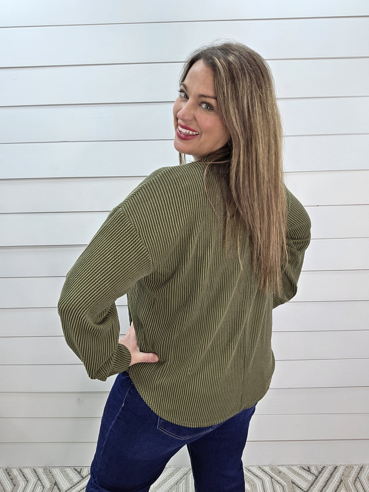 OLIVE RAISED RIBBED HENLEY KNIT TOP