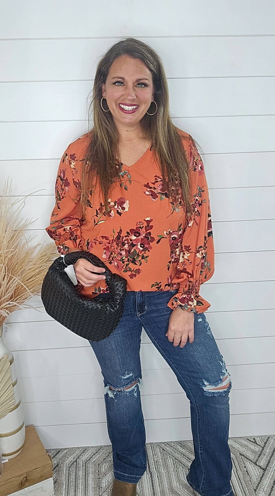 RUST FLORAL WOVEN TOP W/ SMOCKED SLEEVE CUFF