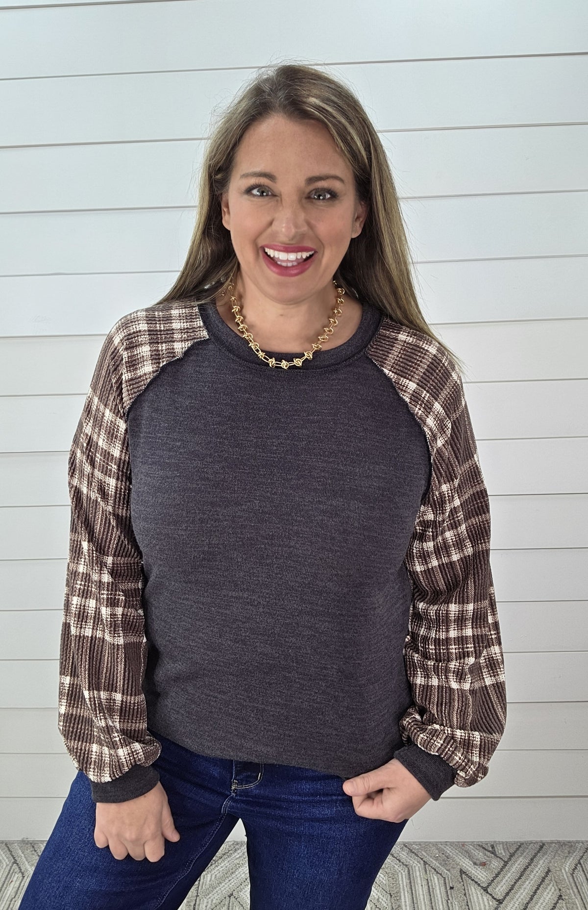 CHARCOAL KNIT TOP W/ PLAID CONTRAST SLEEVES