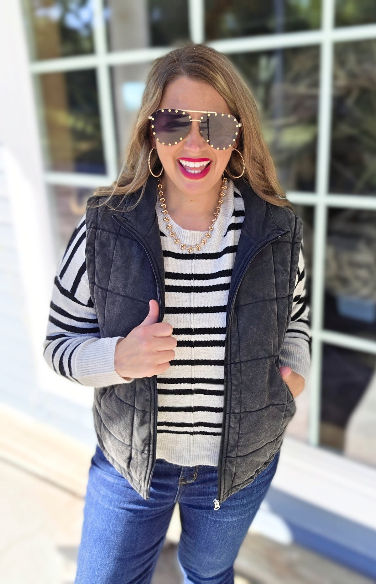 CREAM/BLACK STRIPED KNIT SWEATER