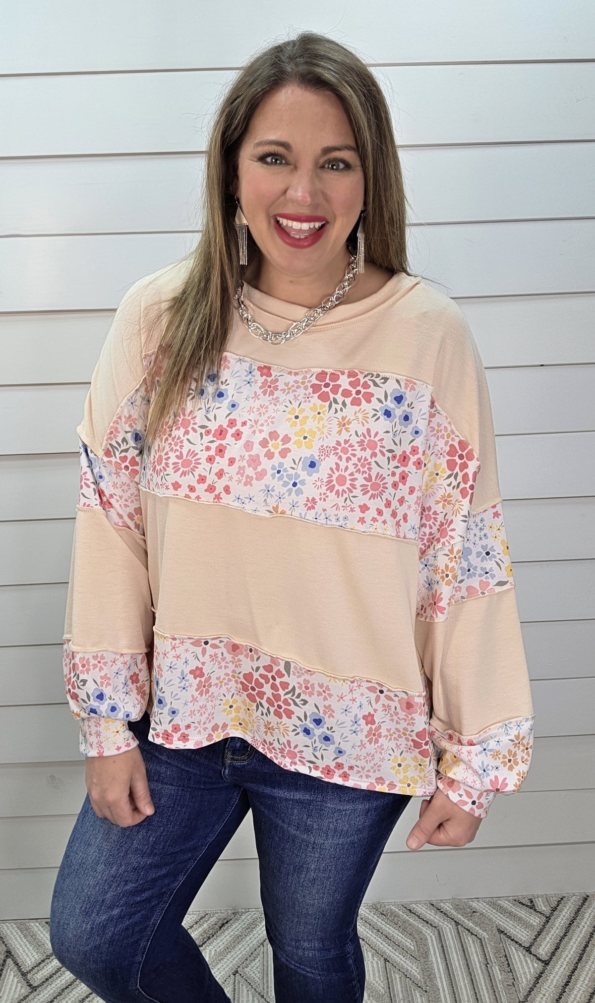 CREAM LOOSE FIT FLORAL COLORBLOCK KNIT TOP
