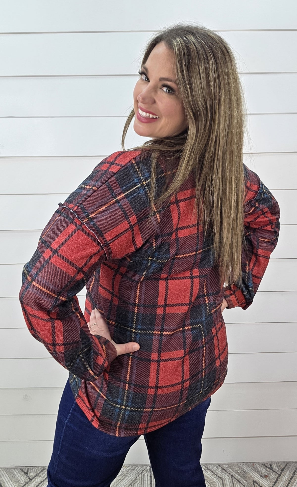 RED/GREEN PLAID V NECK KNIT TOP