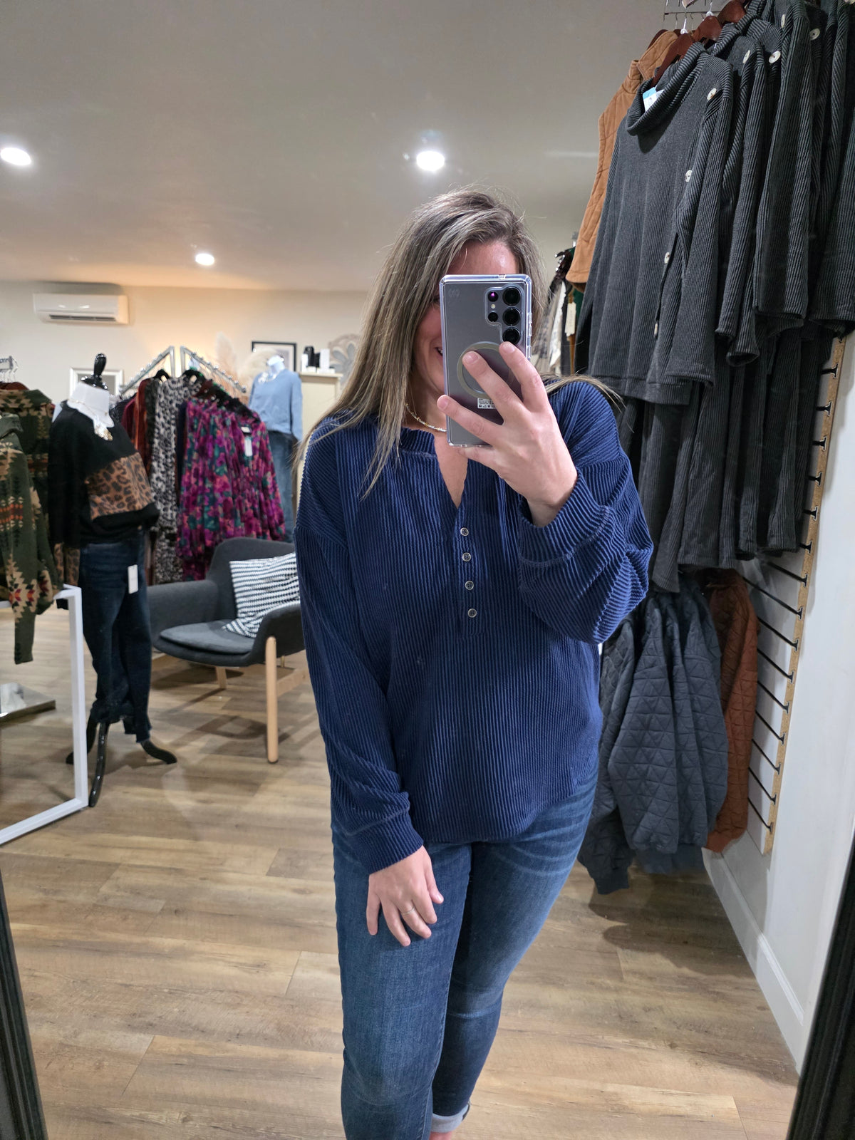 NAVY RAISED RIBBED V NECK HENLEY TOP