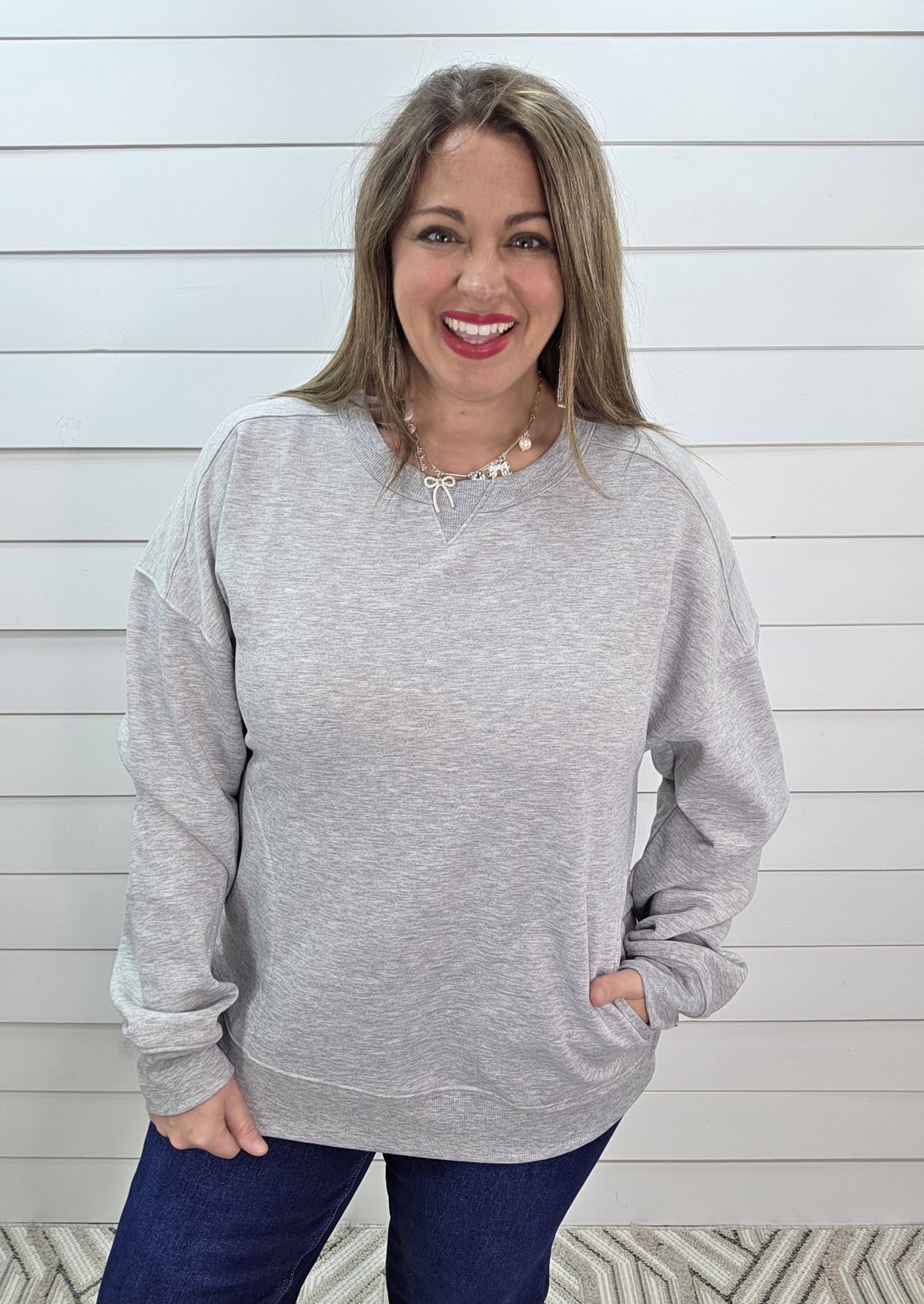 HEATHER GREY CREW NECK PULLOVER W/ SIDE POCKETS