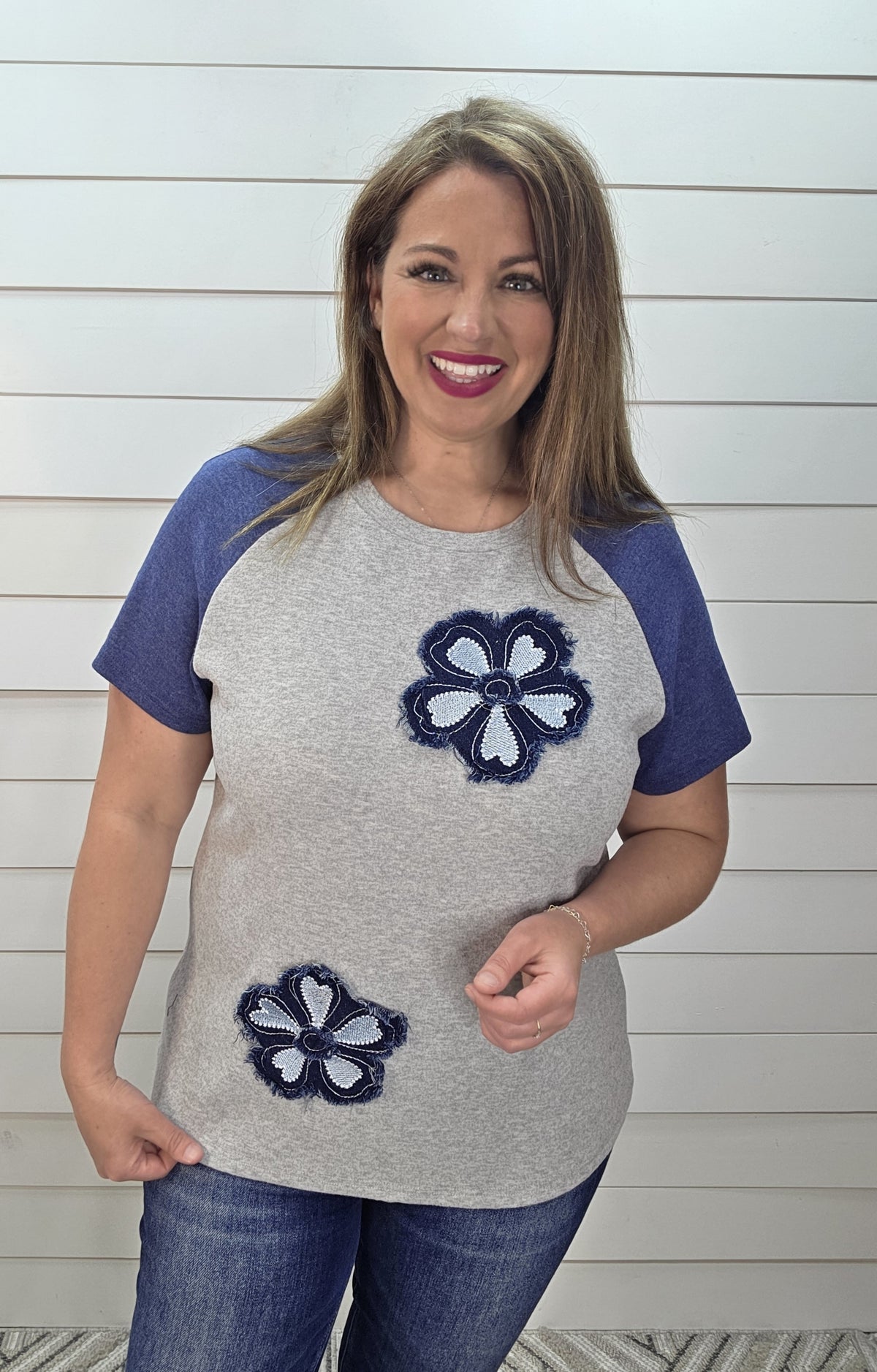 GREY KNIT TOP W/ DENIM FLORAL ACCENTS