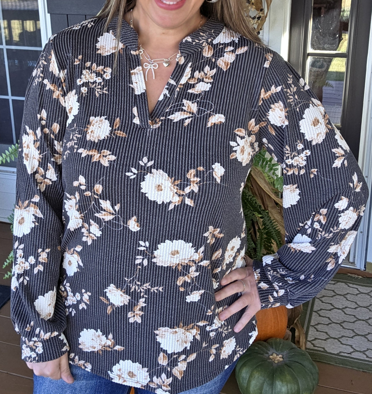 BLACK RAISED RIBBED FLORAL V NECK TOP