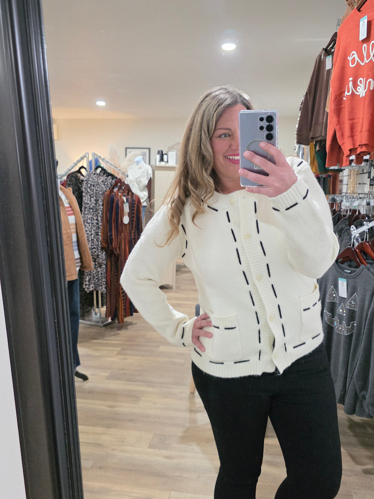 WHITE/BLACK STITCH BUTTON UP SWEATER CARDIGAN