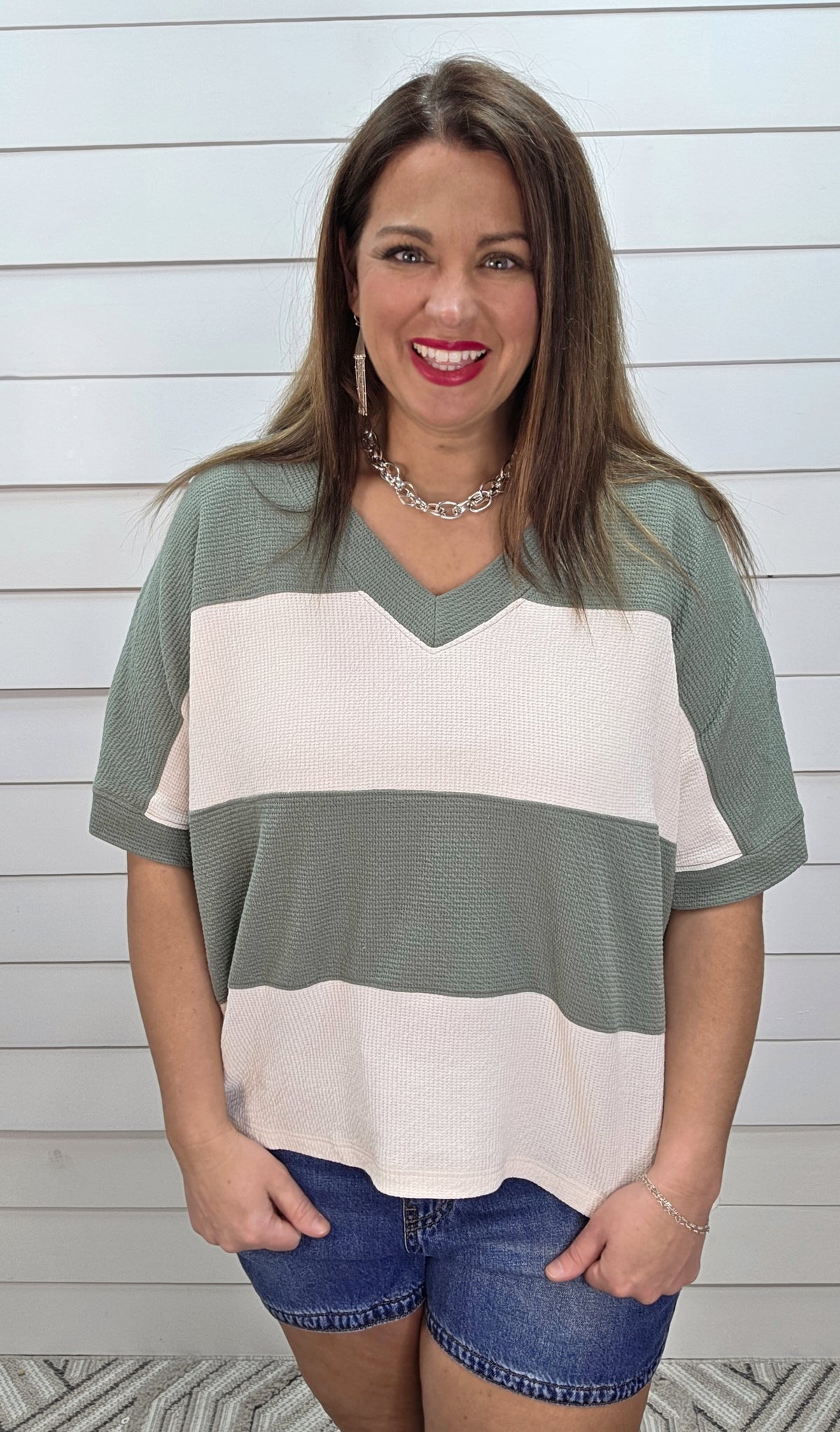 CREAM/SAGE WIDE STRIPE CLOUD FABRIC V NECK LOOSE FIT TOP