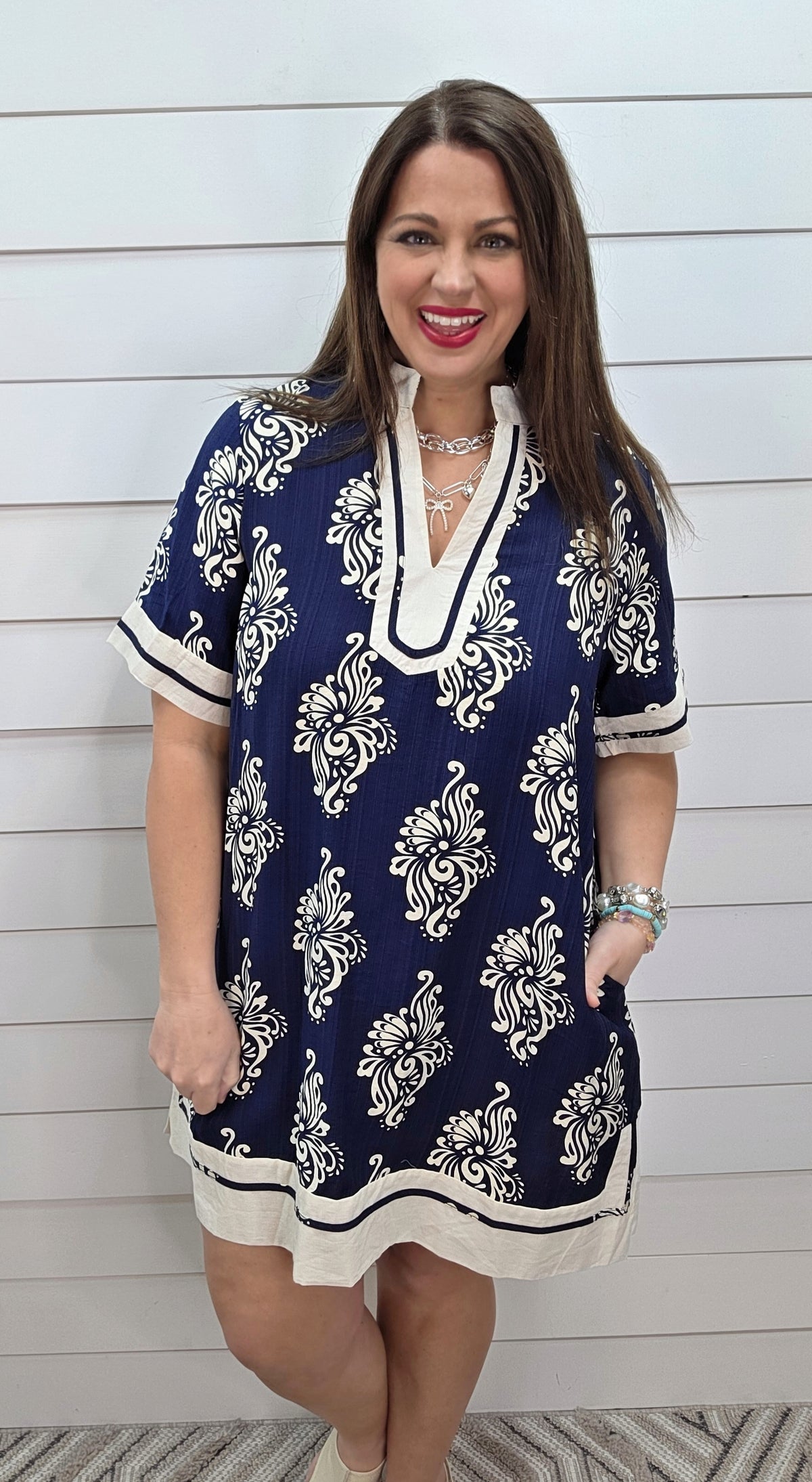 NAVY/CREAM ABSTRACT PRINT V NECK DRESS