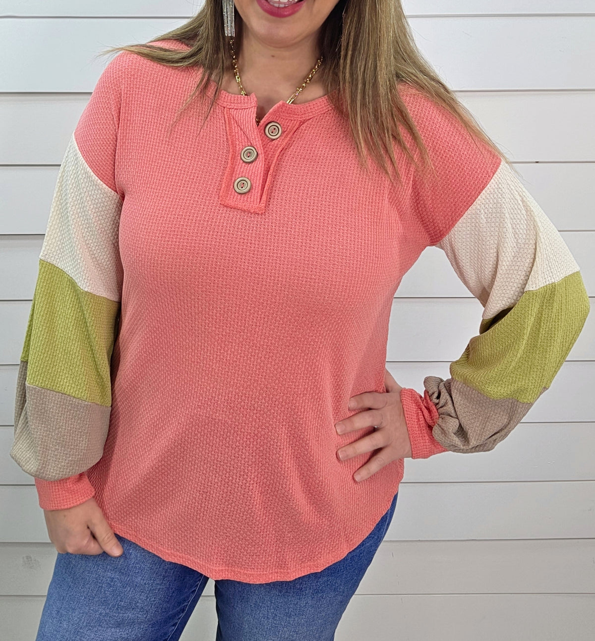 CANDY ROSE WAFFLE KNIT COLORBLOCK CONTRAST SLEEVE W/ BUTTON DETAIL