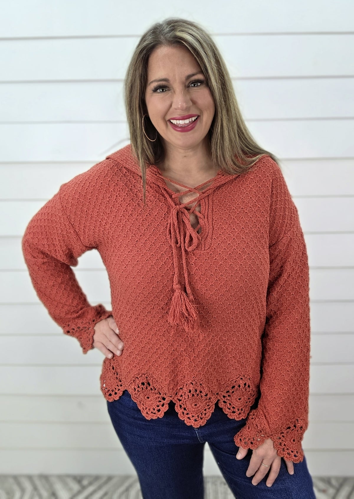 BOHO RED TEXTURED SCALLOPED TRIM PULLOVER SWEATER