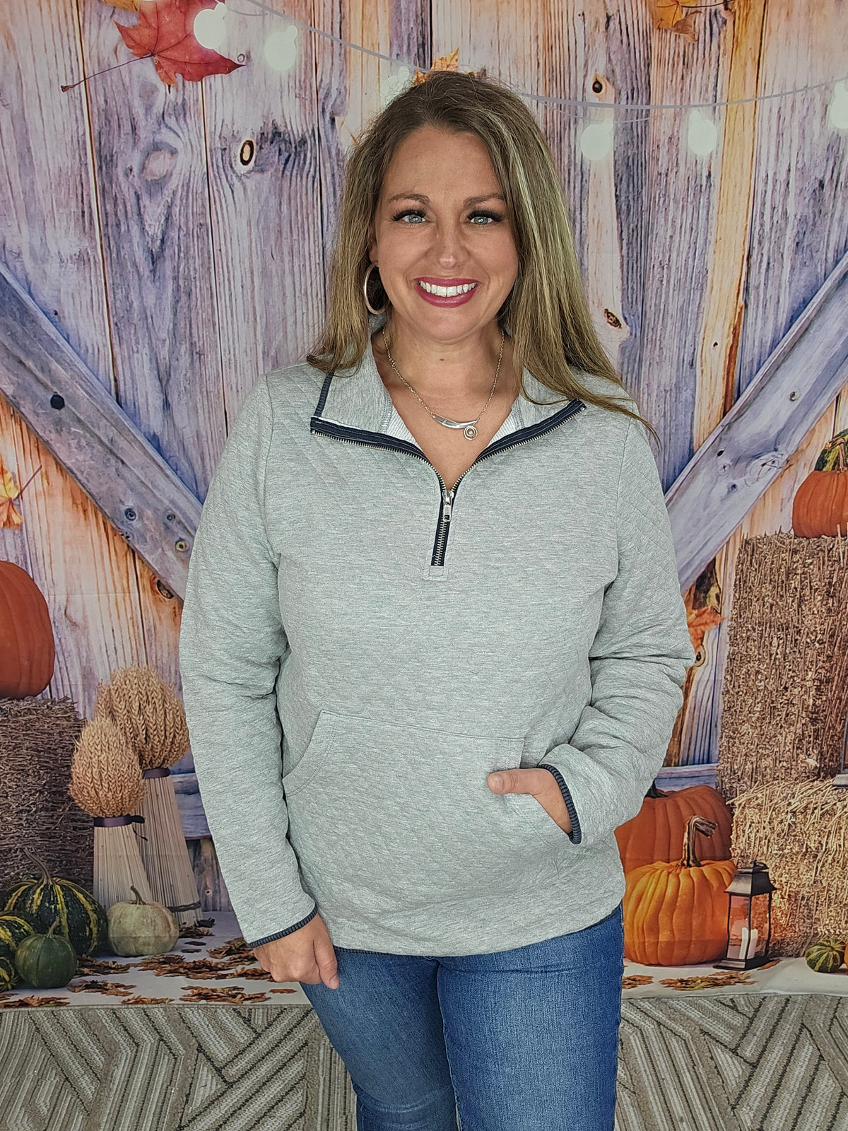 GREY QULITED PULLOVER W/ CHARCOAL TRIM