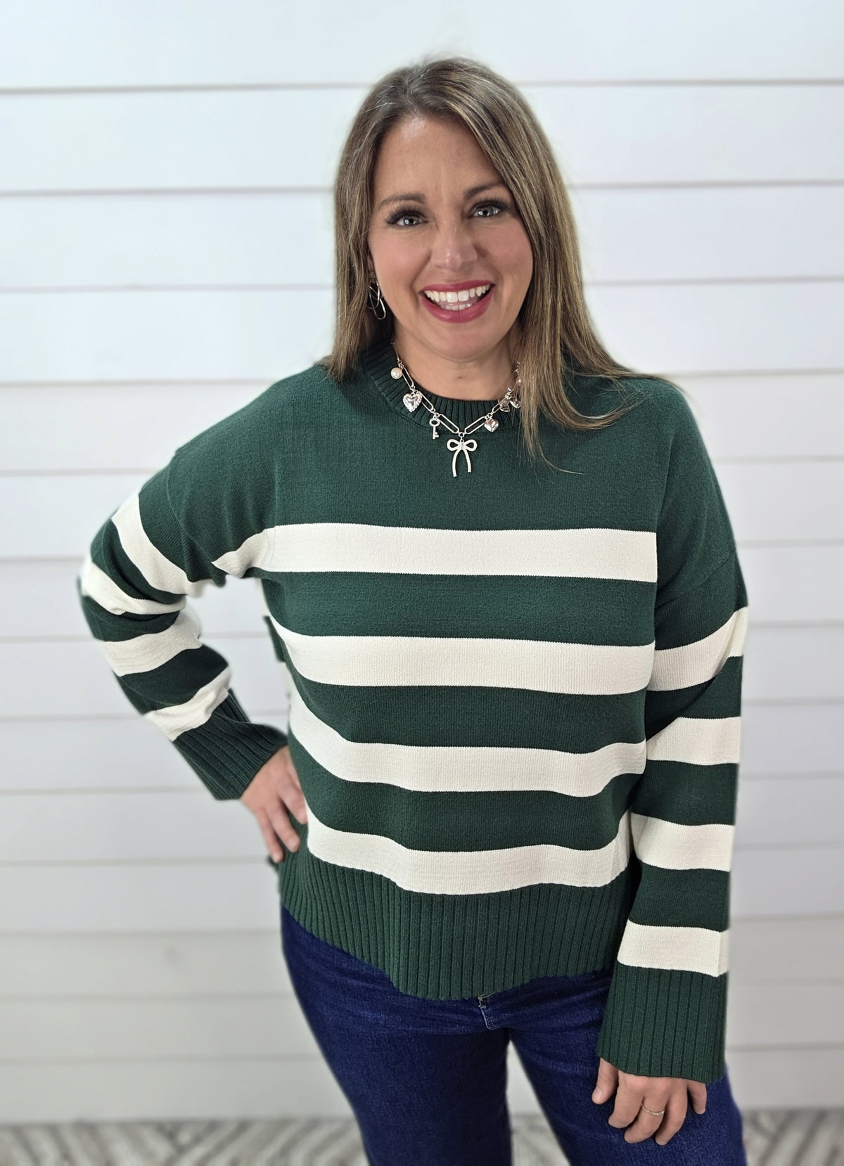 GREEN/CREAM STRIPED PULLOVER SWEATER