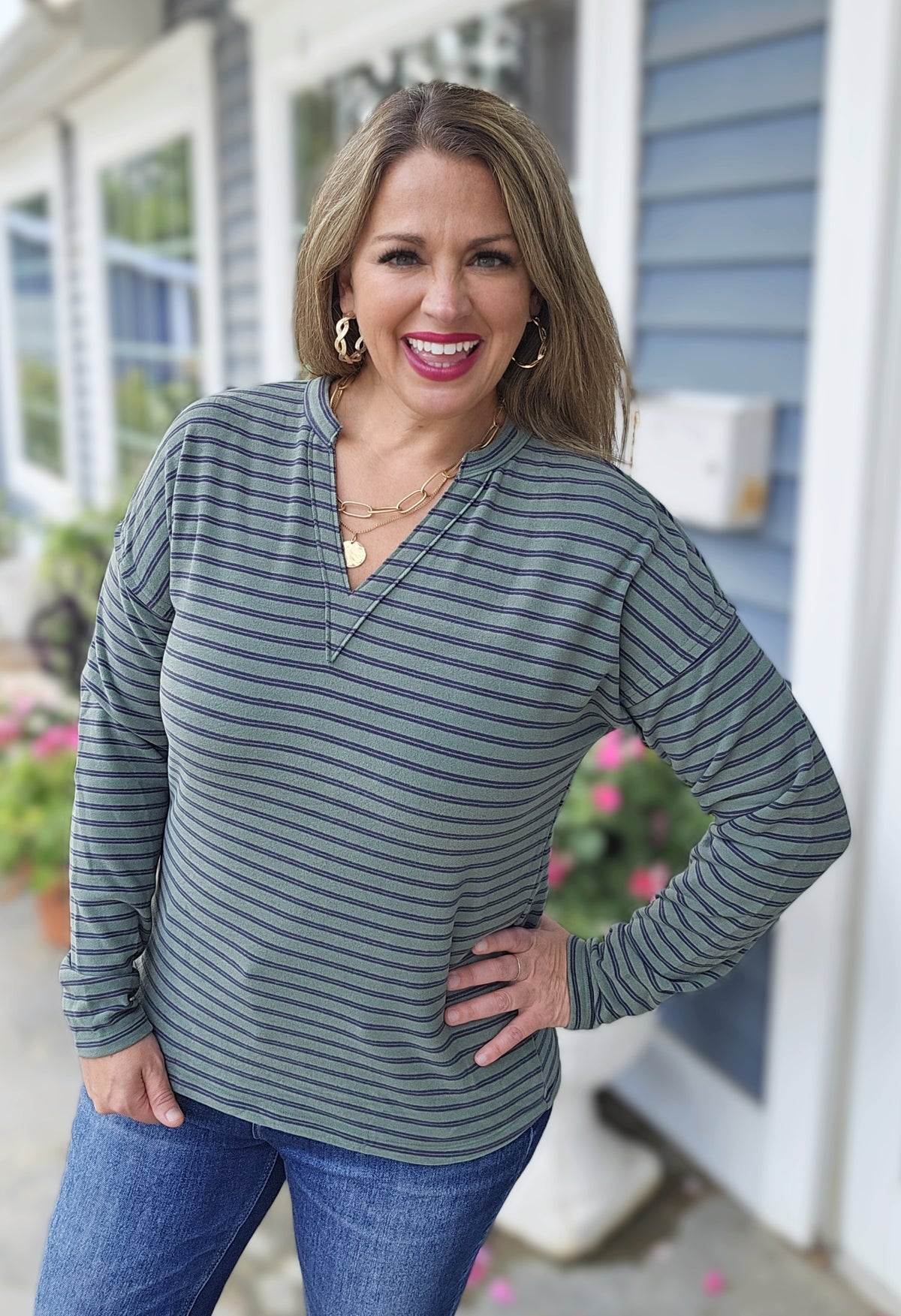 OLIVE V NECK MICRO BRUSHED LONG SLEEVE KNIT TOP