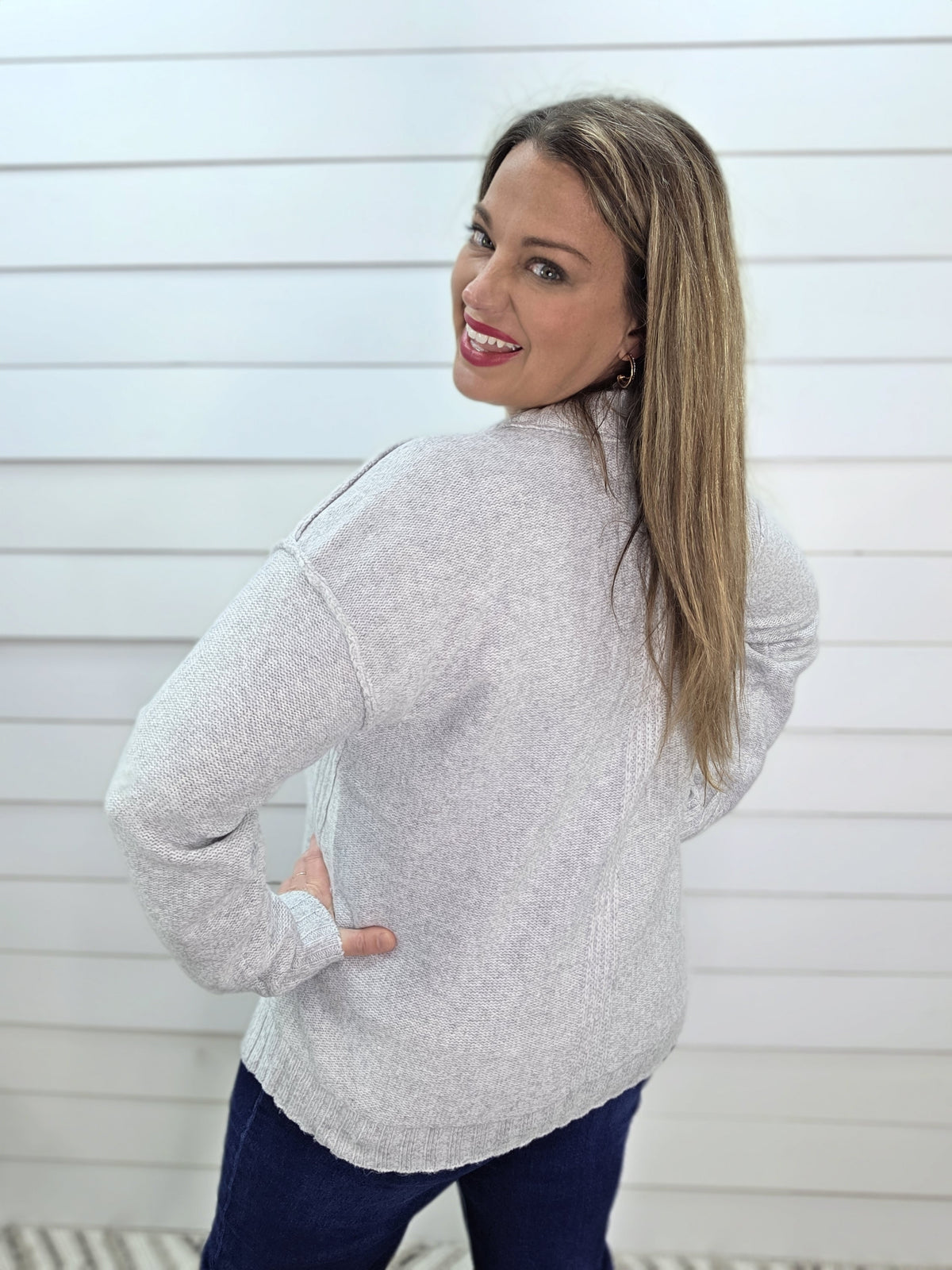 LT GREY ULTRA SOFT SEAM DETAIL PULLOVER SWEATER