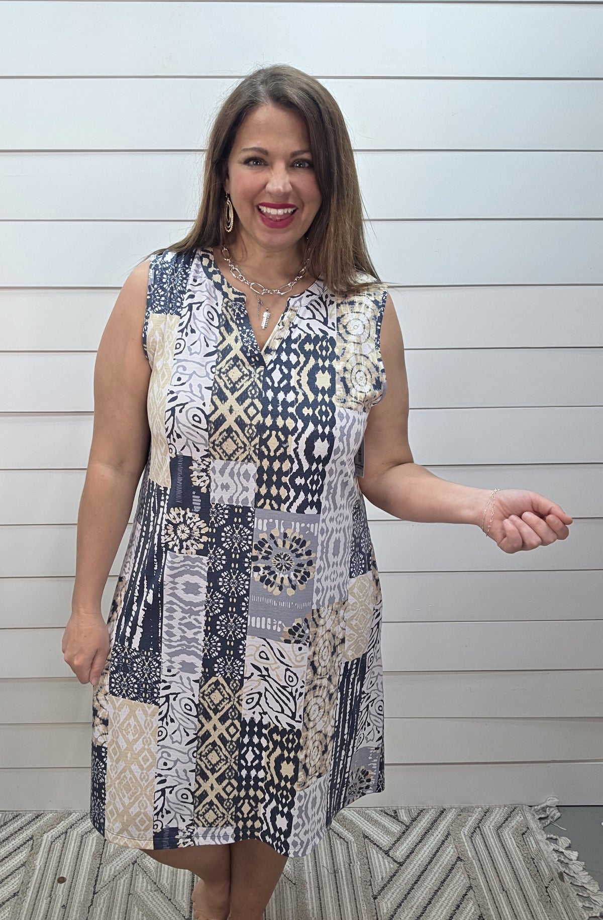 CREAM/GREY/TAUPE GEO PRINT SLEEVELESS DRESS