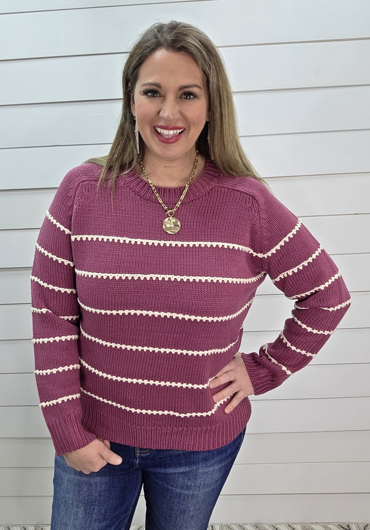 MAGENTA BLANKET STITCHED CREW NECK PULLOVER SWEATER
