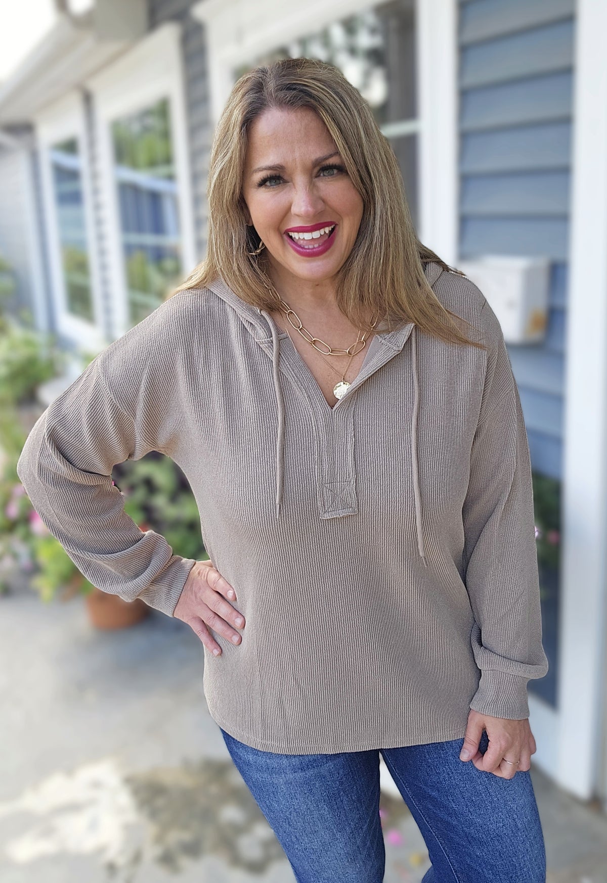 MOCHA RIBBED V NECK LIGHT WEIGHT HOODIE