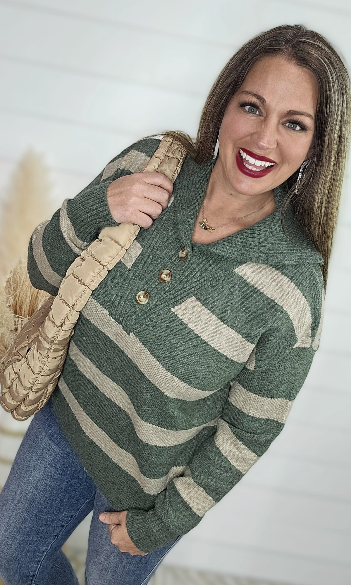 MOSS STRIPED BUTTON NECK LINE PLUSH SWEATER