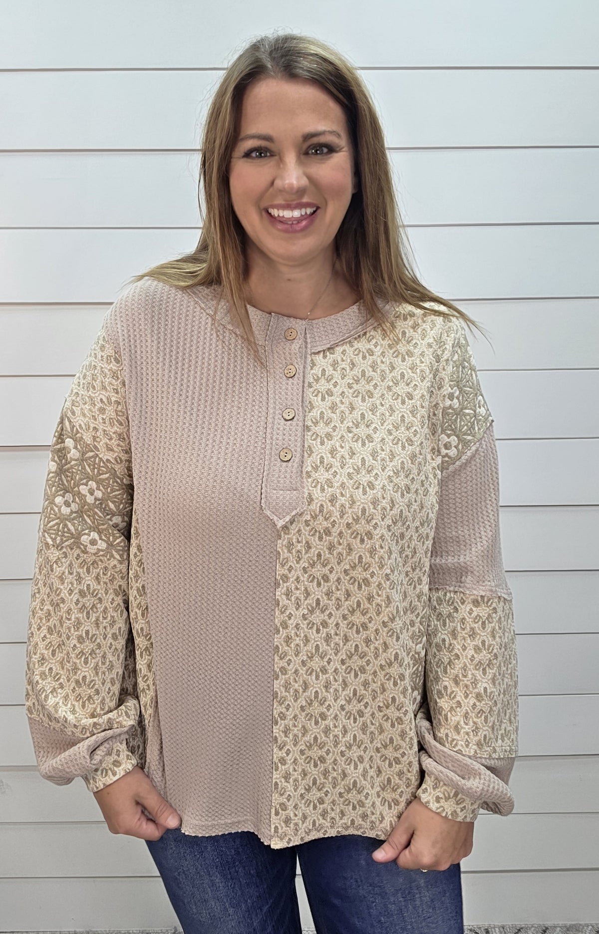 LATTE WAFFLE/FLORAL CONTRAST KNIT TOP W/ BUTTON NECKLINE - OVERSIZED