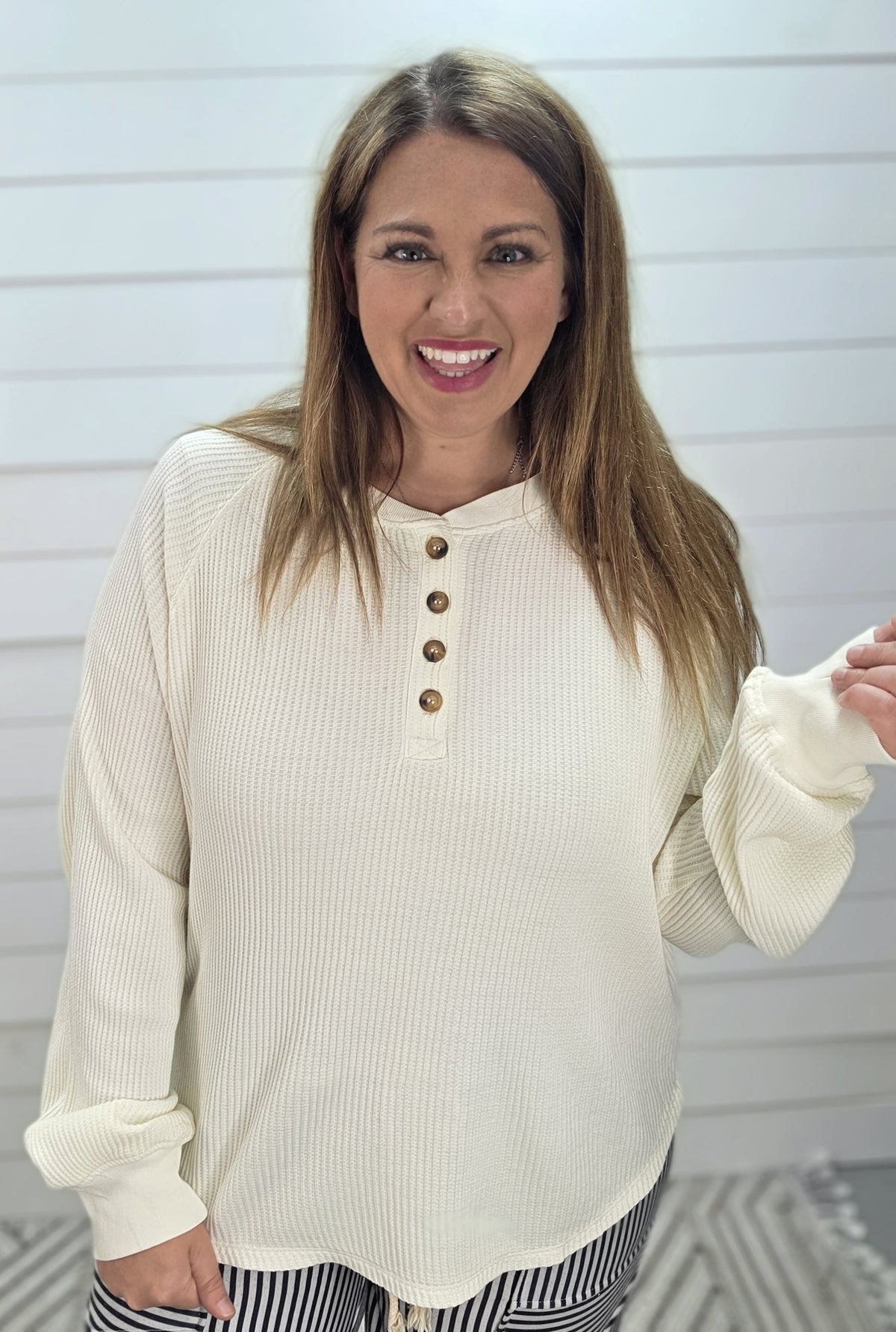 CREAM WAFFLE TEXTURE HENLEY BUTTON KNIT TOP