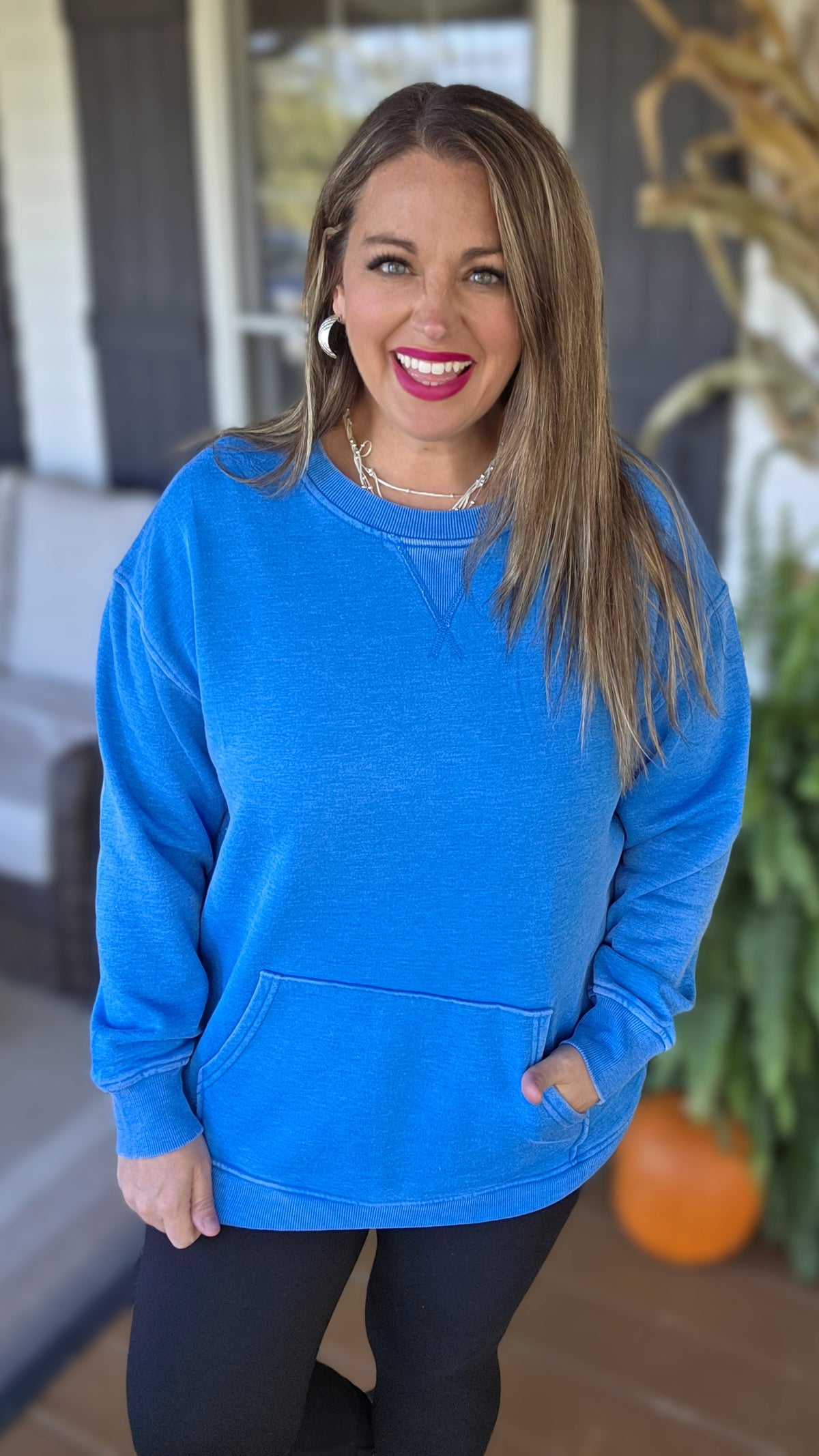 OCEAN BLUE MINERAL WASH PULLOVER W/ KANGAROO POCKET