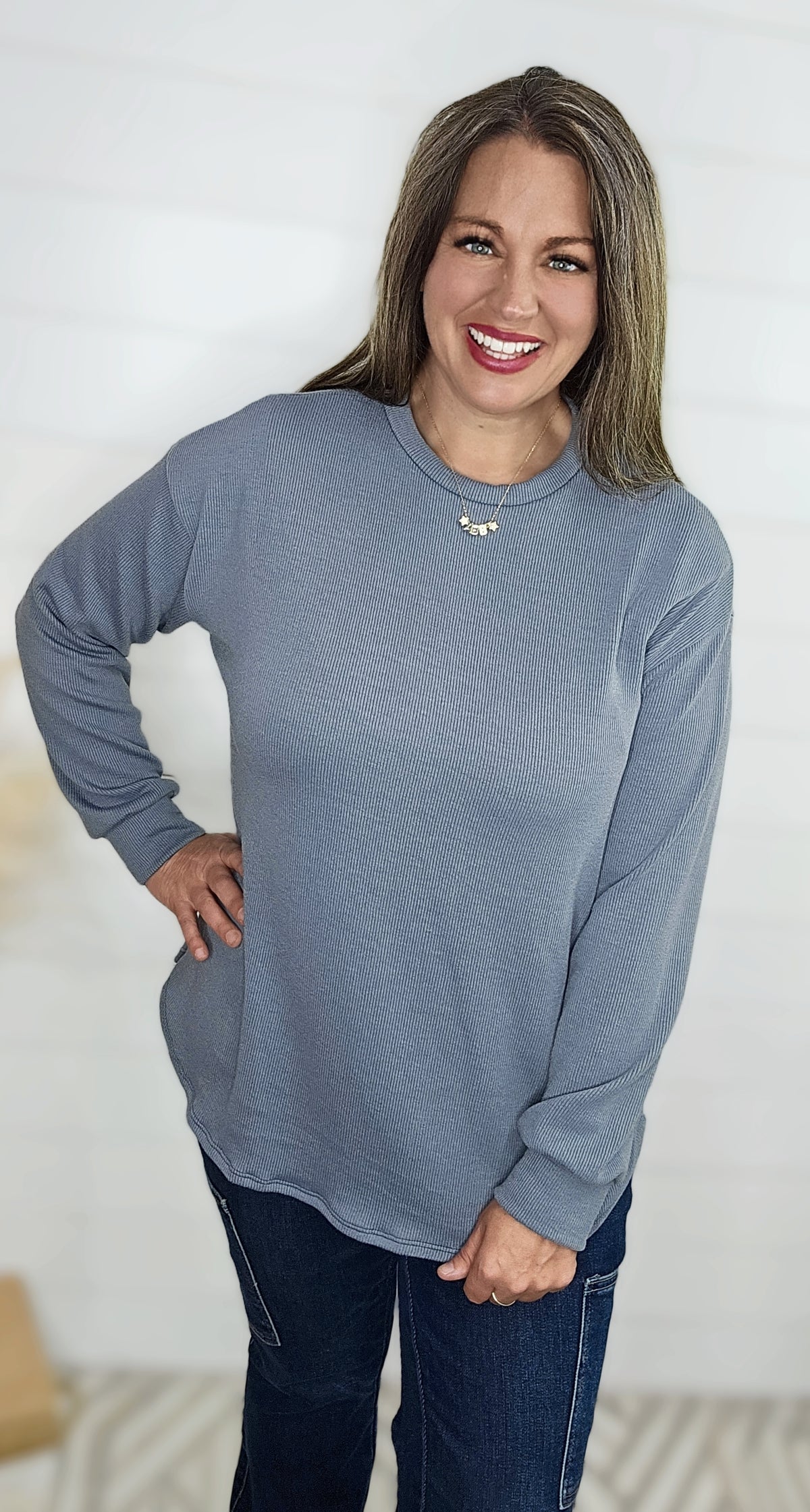 *BROOCH EXCLUSIVE* SILVER RIBBED CURVED HEM WEEKENDER TOP