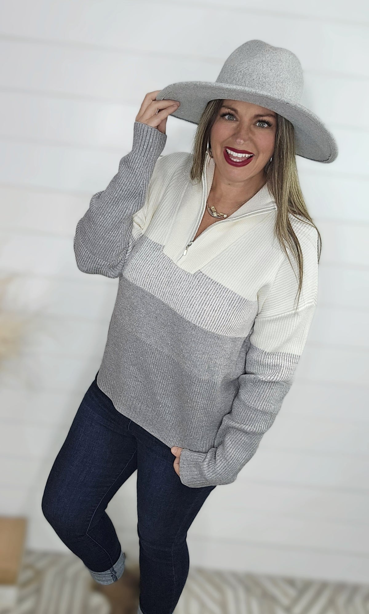 GREY/WHITE TEXTURED QUARTER ZIP COLORBLOCK SWEATER