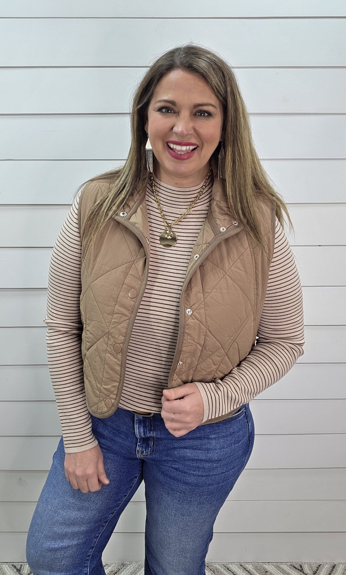 MOCHA LIGHT WEIGHT QUILTED VEST