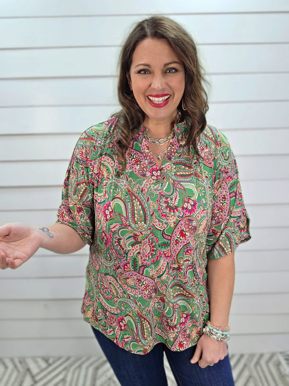 DEAR SCARLETT BREEZE SPLIT SLEEVE TOP - KELLY GREEN/PINK FLORAL PRINT