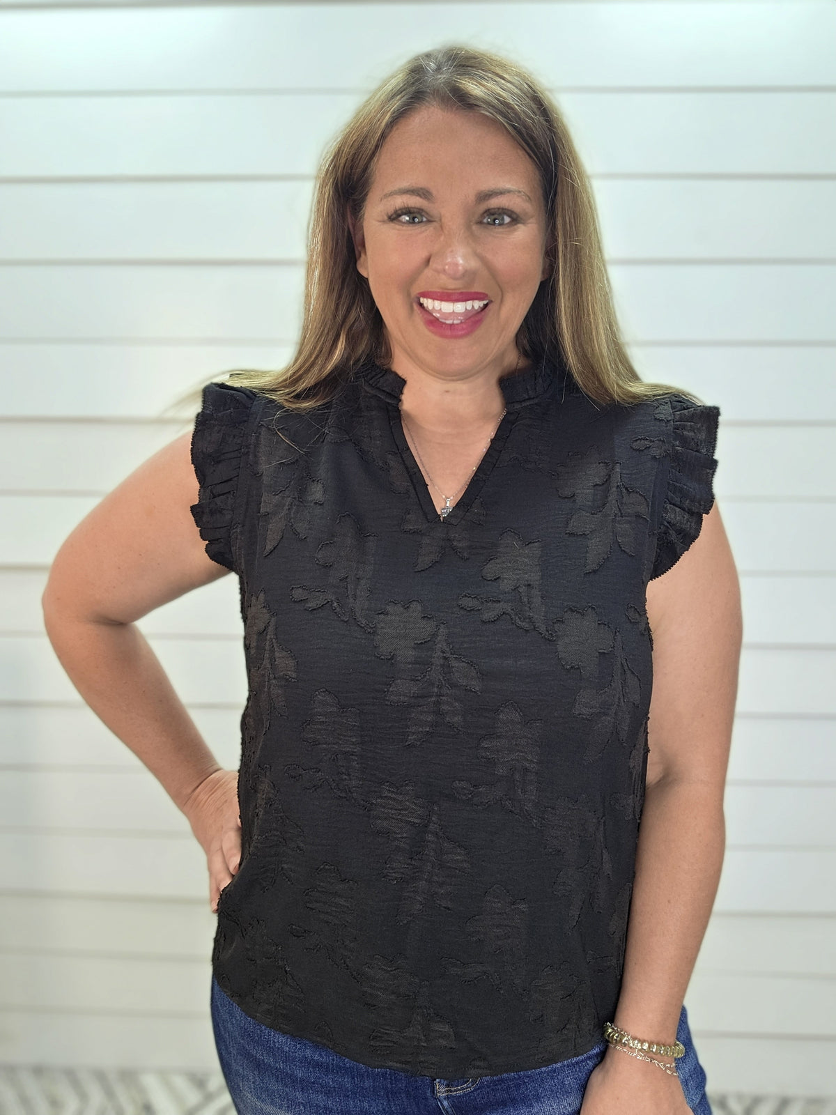 BLACK FLORAL TEXTURED SLEEVELESS WOVEN TOP