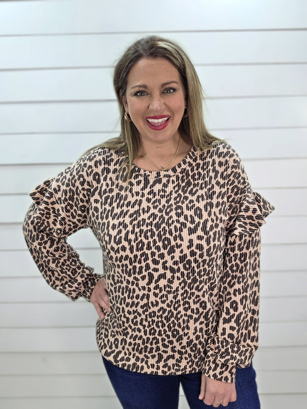 TAUPE RAISED RIBBED ANIMAL TOP W/ RUFFLE SLEEVE