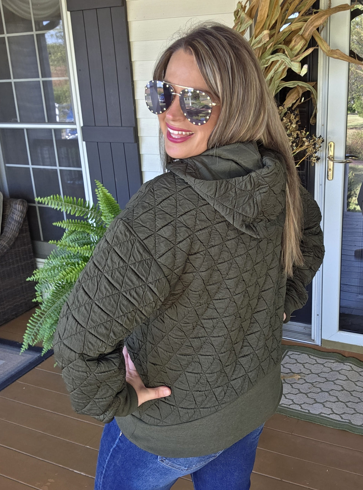 DARK OLIVE QUILTED HOODED PULLOVER