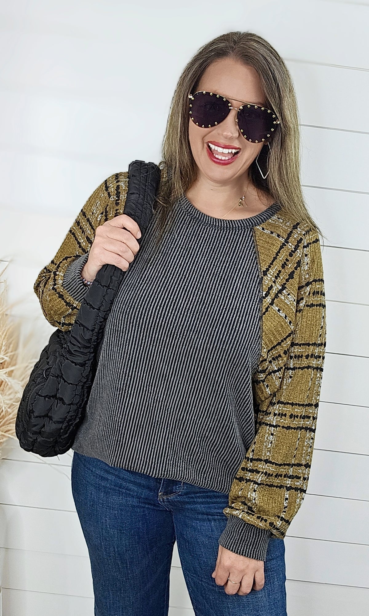 CHARCOAL RAISED RIBBED TOP W/ PLAID CONTRAST SLEEVES