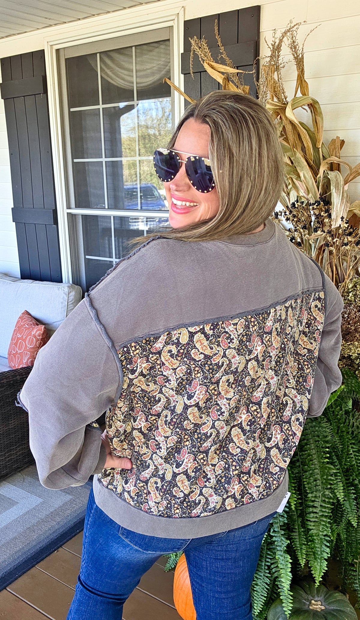 FADED NAVY/ QUILTED FLORAL/PAISLEY KNIT TOP