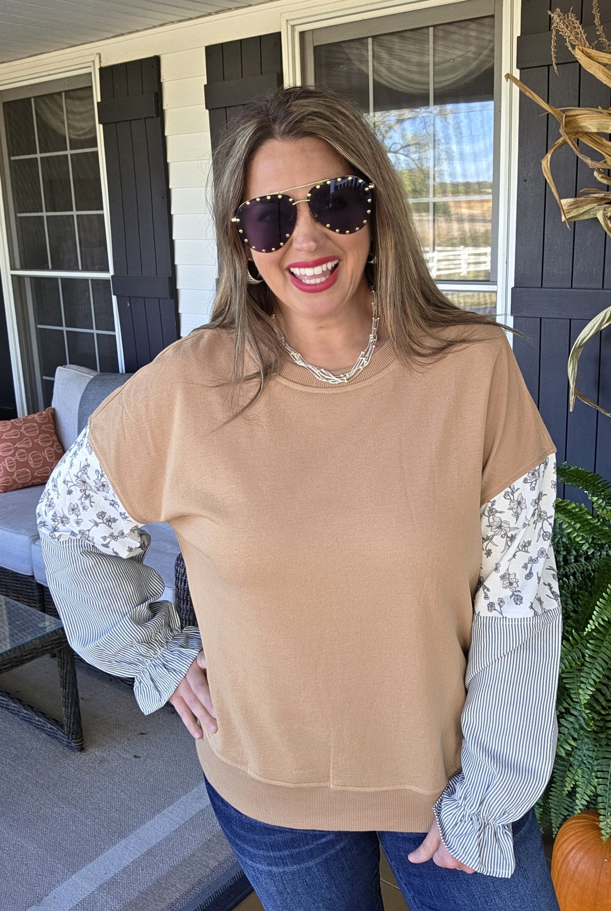 CAMEL FLORAL STRIPED CONTRAST FRENCH TERRY PULLOVER