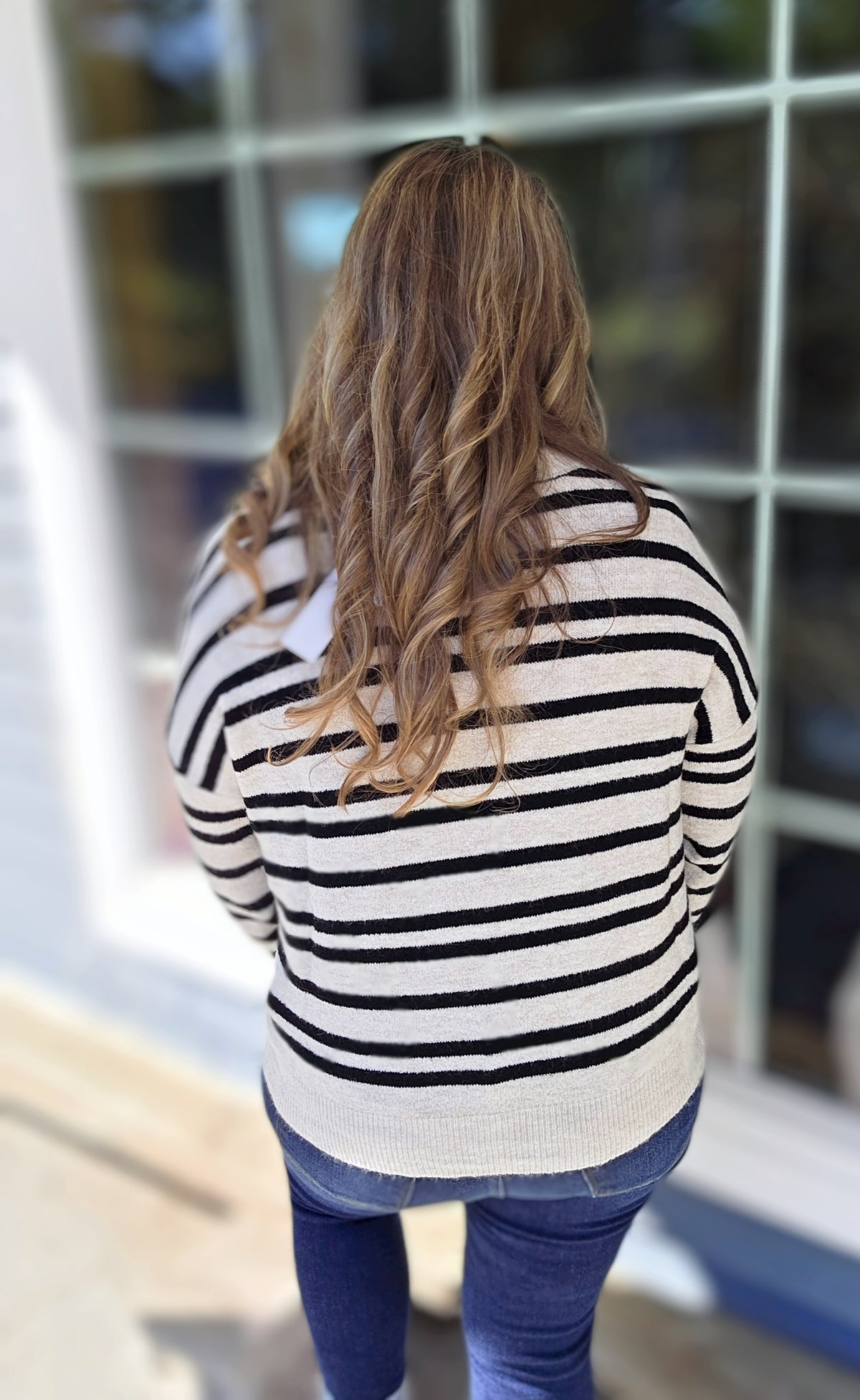 CREAM/BLACK STRIPED KNIT SWEATER