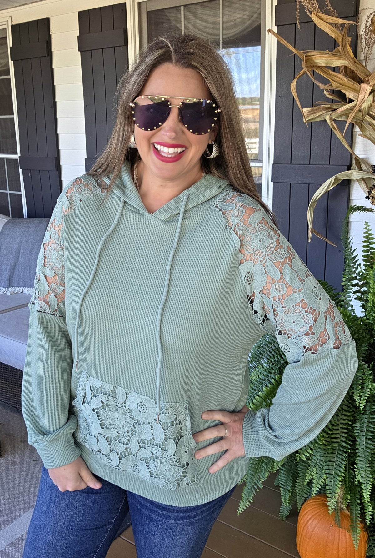 GREEN WAFFLE TEXTURED HOODIE W/ LACE TRIM