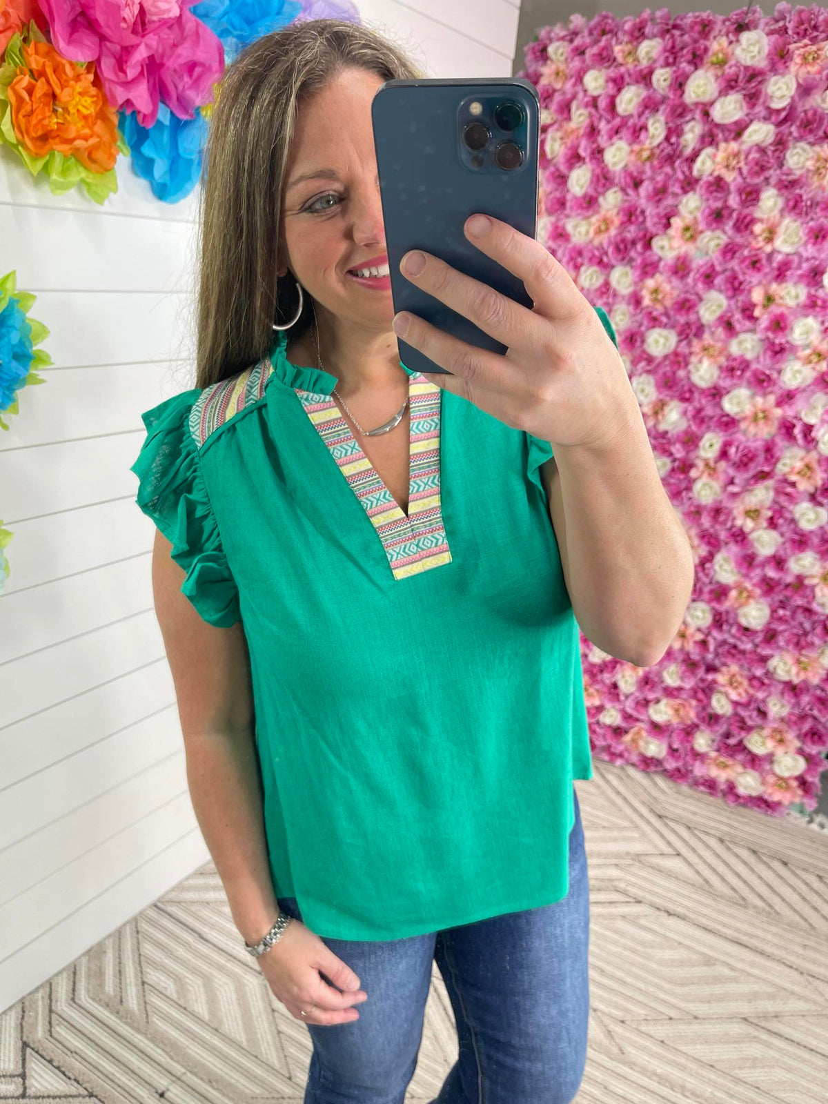 GREEN LINEN BLEND SPLIT NECK TOP