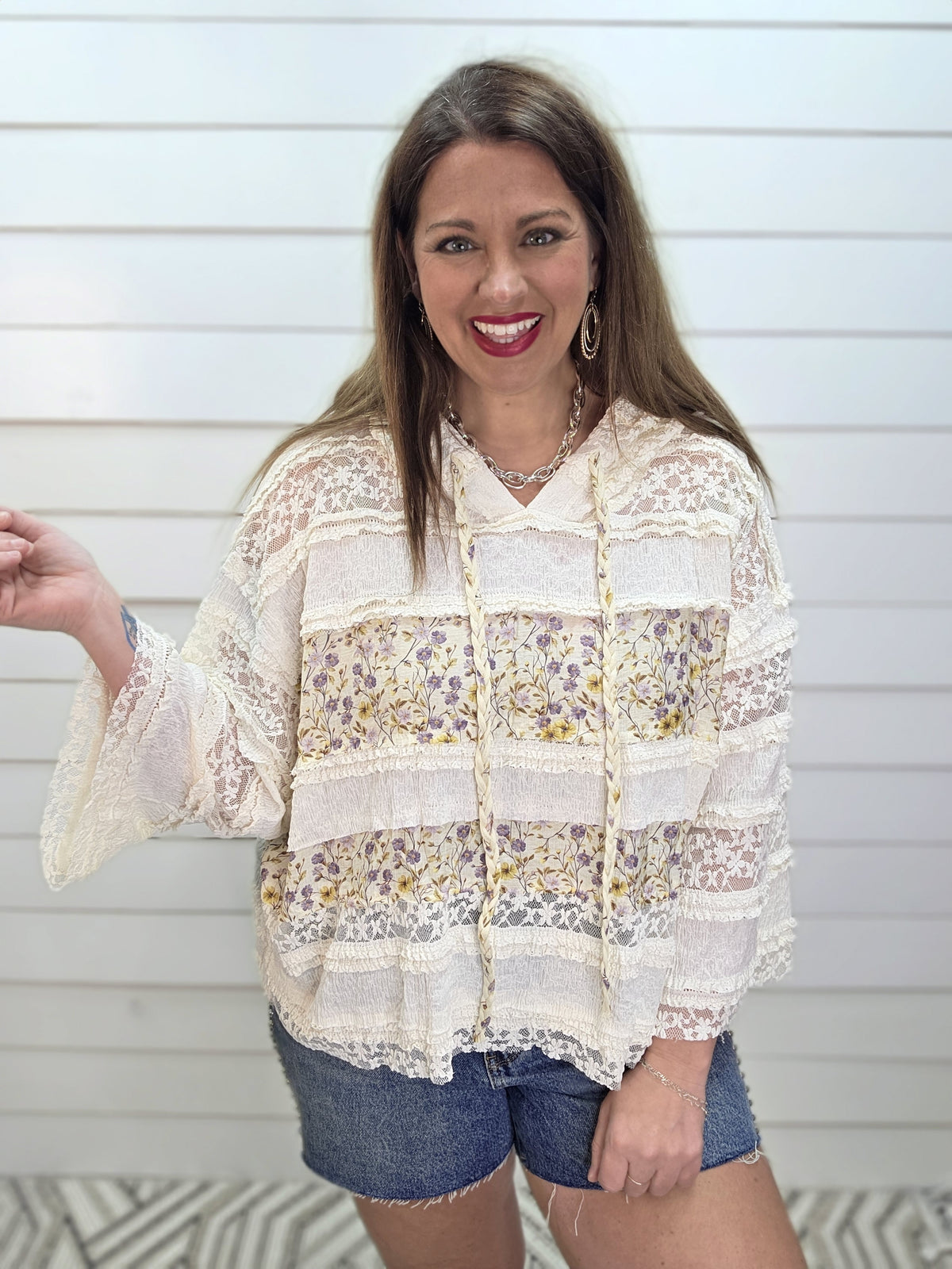 POL FLORAL/CREAM LACE COLORBLOCK LIGHT WEIGHT HOODED TOP